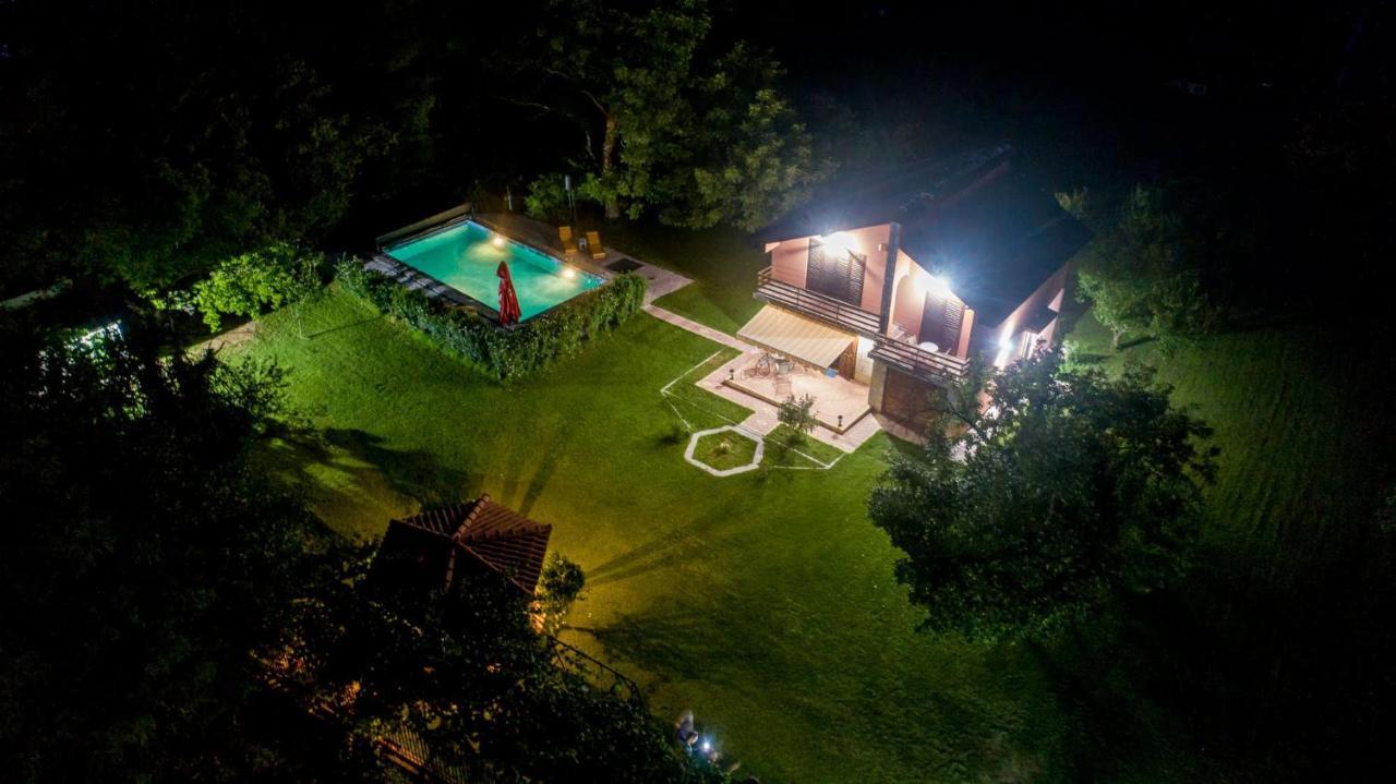 Vila Andrea ดานิลอฟแกรด ภายนอก รูปภาพ